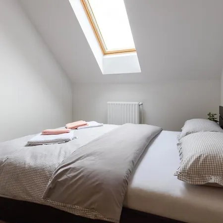 Apartma Puhan Kobilje